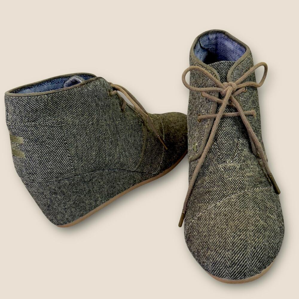 TOMS Womens Size 7 Wedge Heel Ankle Boots Desert Taupe Olive Herringbone Fabric
